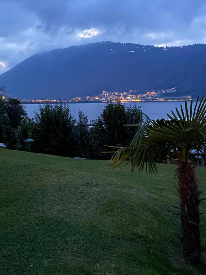 Holiday On The Lake Lugano Bissone Exterior foto